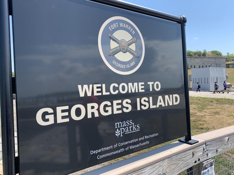 Picture of a sign that reads "Welcome to Georges Island"