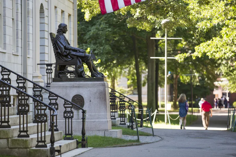 John Harvard Statue
