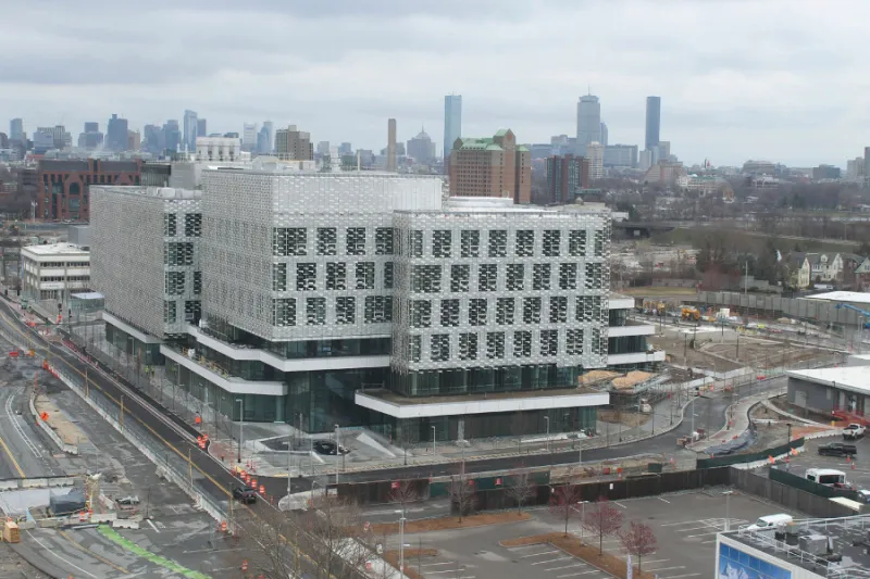 Due to a temporary delay in construction work, Harvard’s new Science and Engineering Complex has rescheduled its opening.