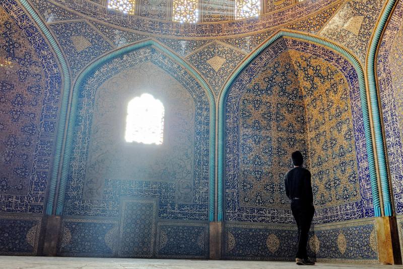 Harsh Sinha '20 in a mosque in Isfahan, Iran.