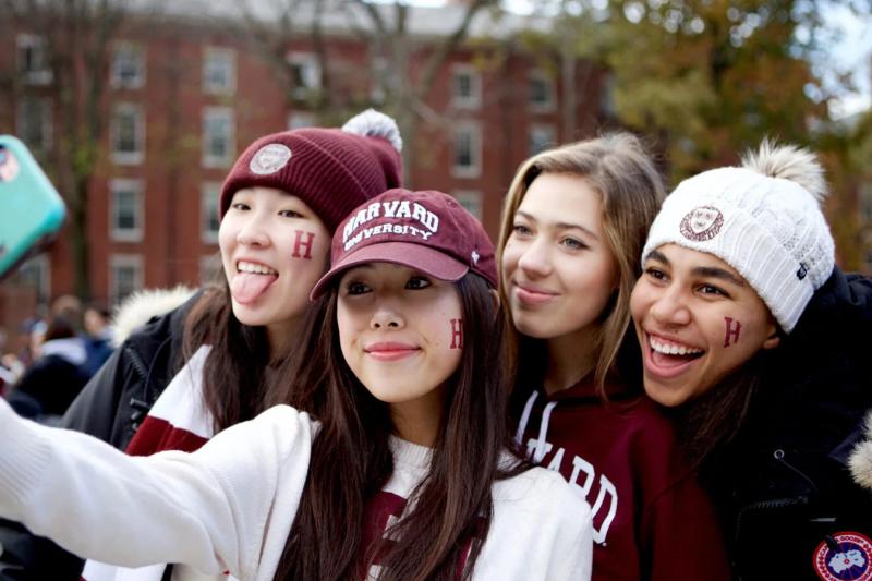 4 girls taking a selfie at Harvard Yale