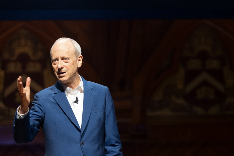 As part of the “Harvard Dialogues” series, Michael Sandel talks ethics and AI at Sanders Theatre.