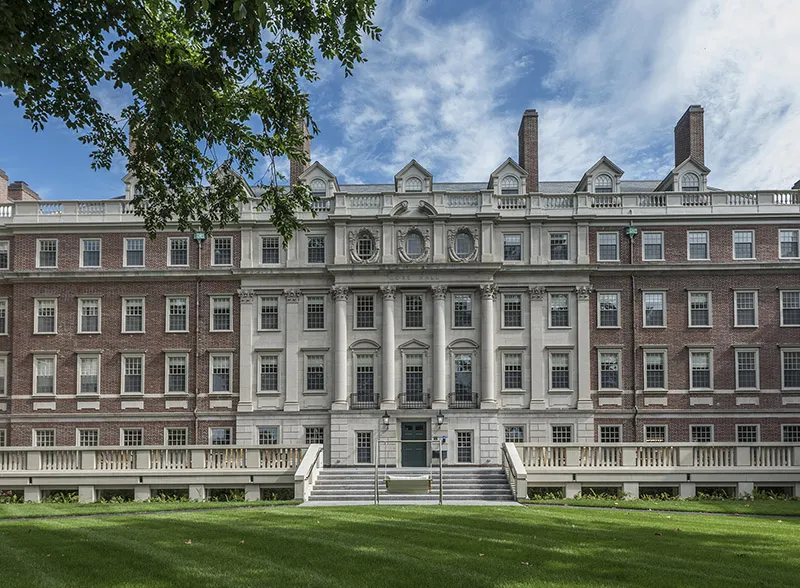  exterior of Winthrop House