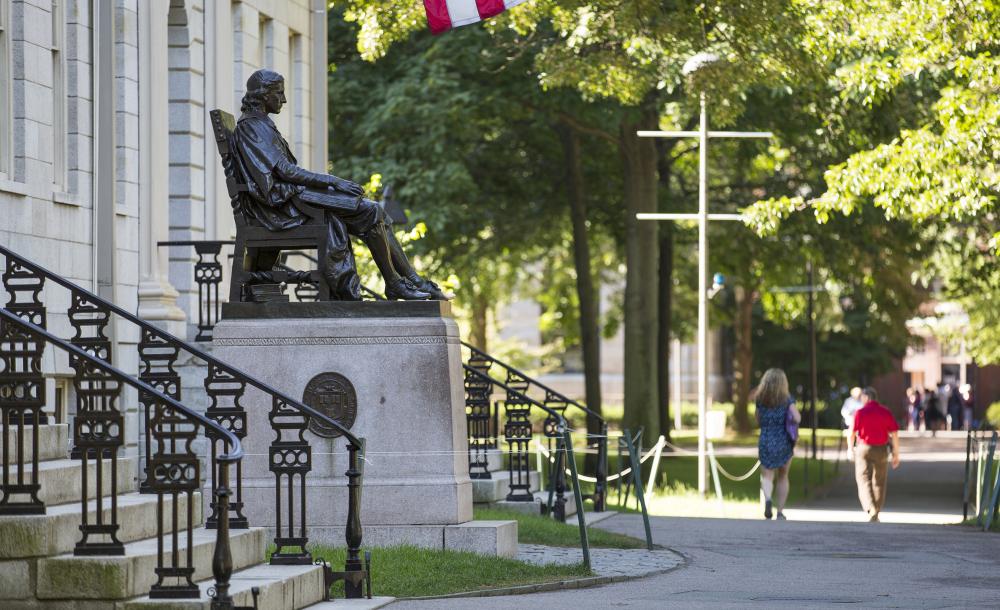 John Harvard Statue