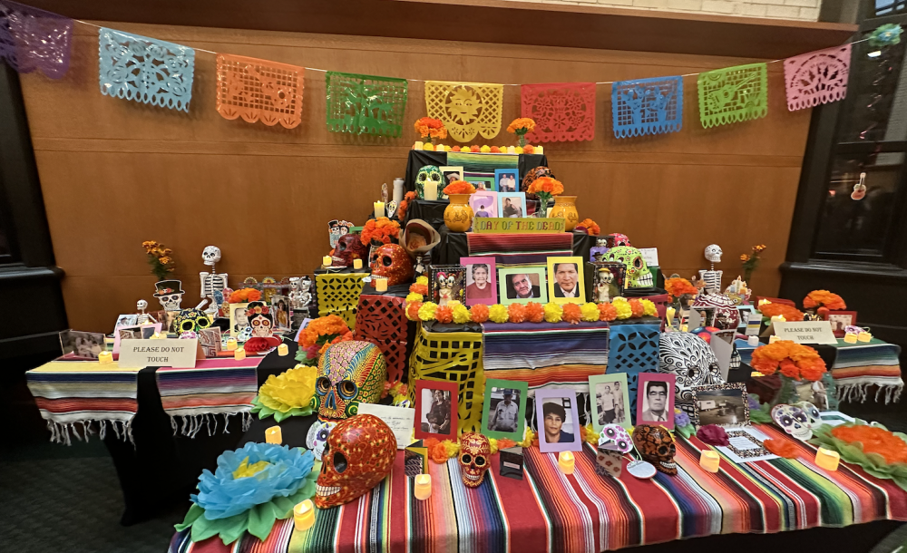 Image of an altar for Day of the Dead