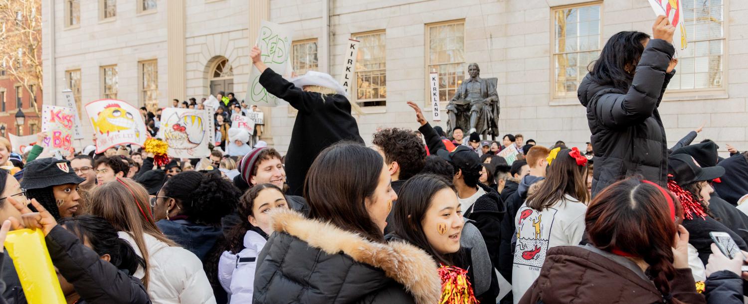A crowd of students in Harvard Yard.