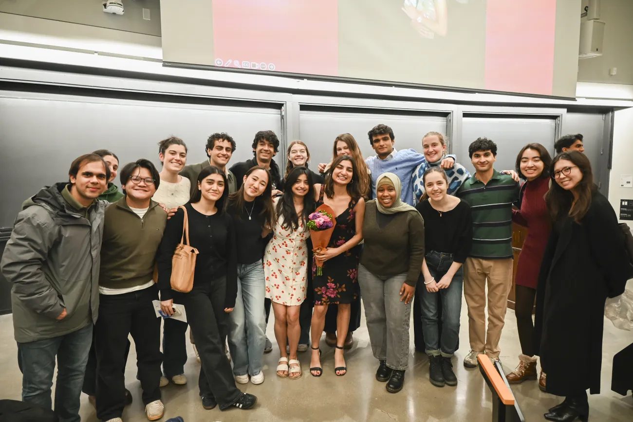 The group of Harvard College's 2025 midyear graduates.