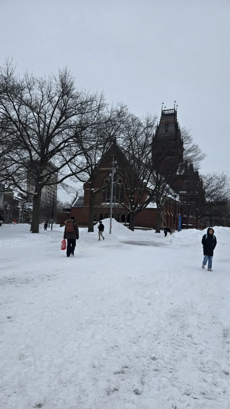The science center plaza facing Annenberg Hall in the snow