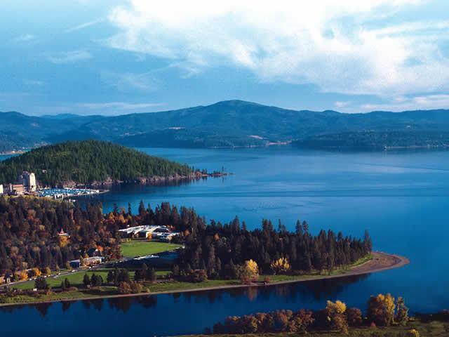 View of mountains and lake in Cocur d'Alene, Idaho