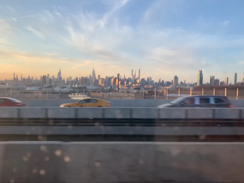 A picture of the New york horizon