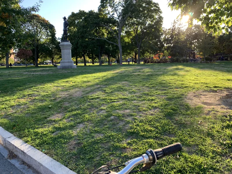 Picture of writer's bike and Cambridge Commons