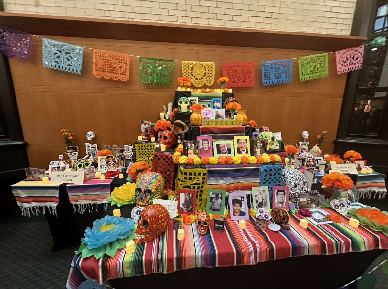 Image of an altar for Day of the Dead
