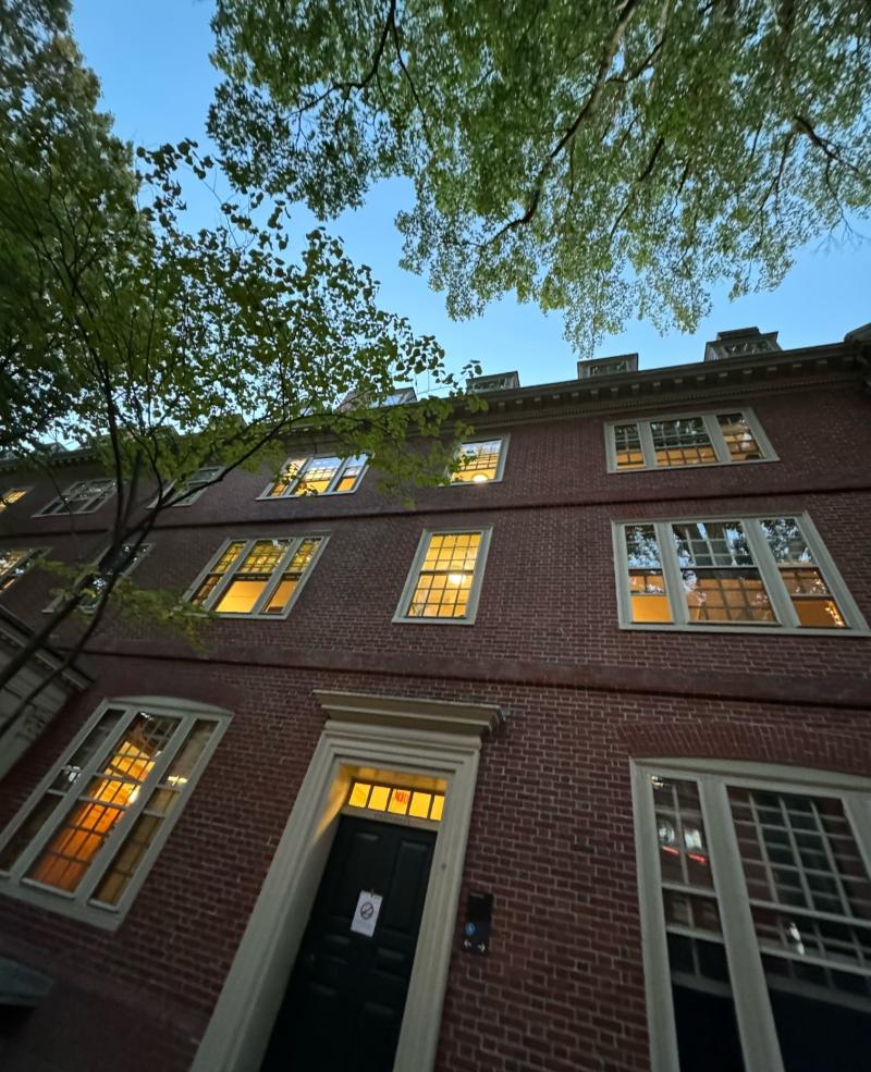 A picture of the outside of Entryway C of Straus Hall.