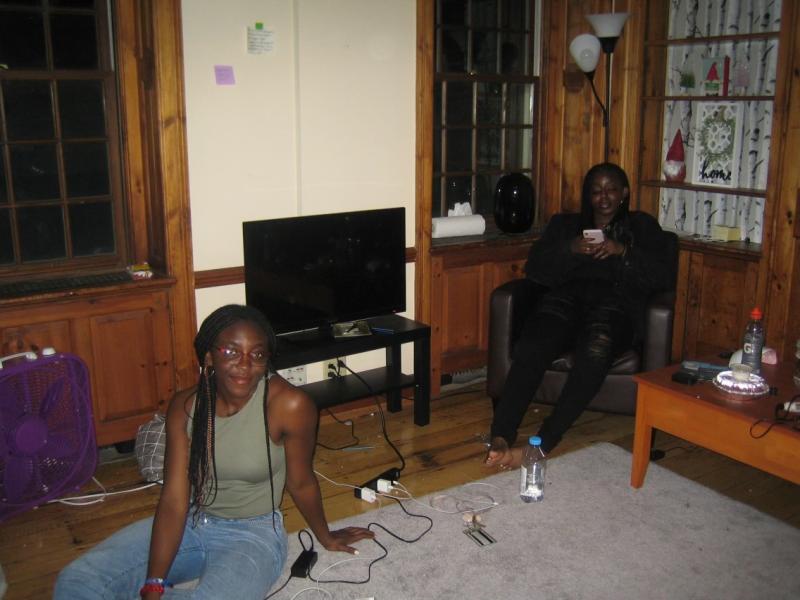 Faith Oji, '27 and Treasure Oji, '25 in a Yale dorm