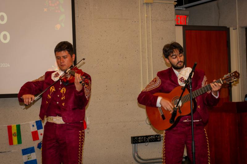 Mariachi Veritas Performing