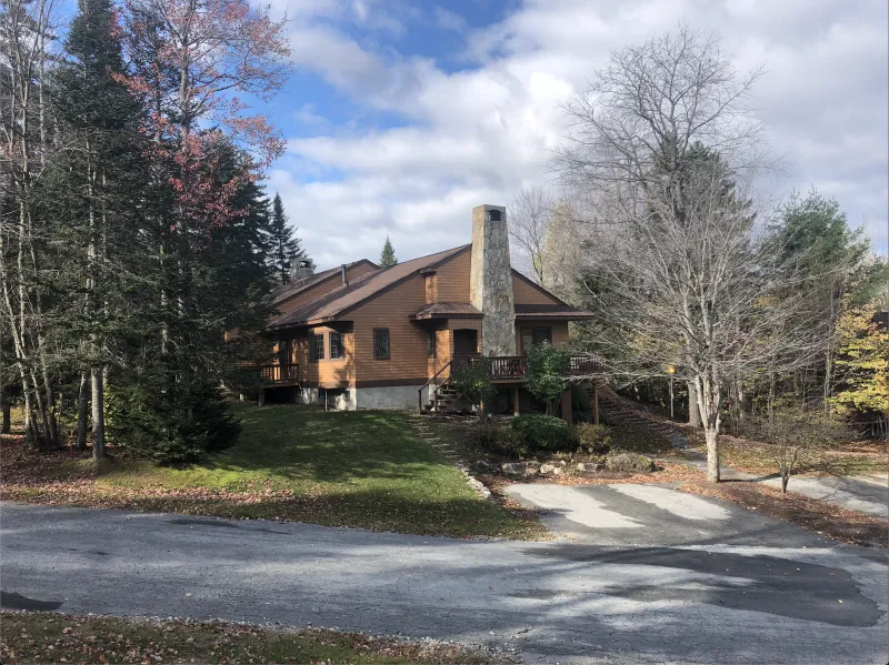 A cabin in the forest where LU board members stayed the night