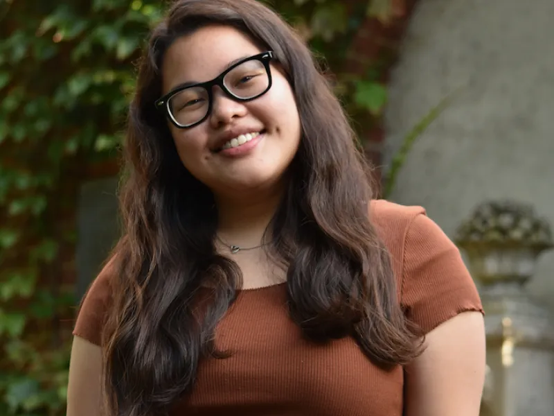 College student, Maria