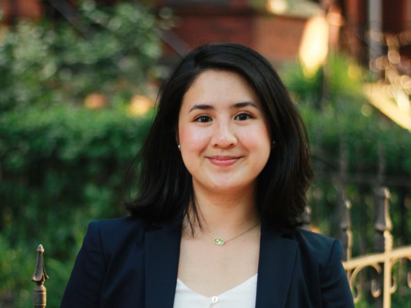 Headshot of Annie Dang '16