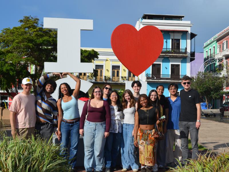 Catalyst students posing with the "I Heart SJ" sign in Old San Juan.