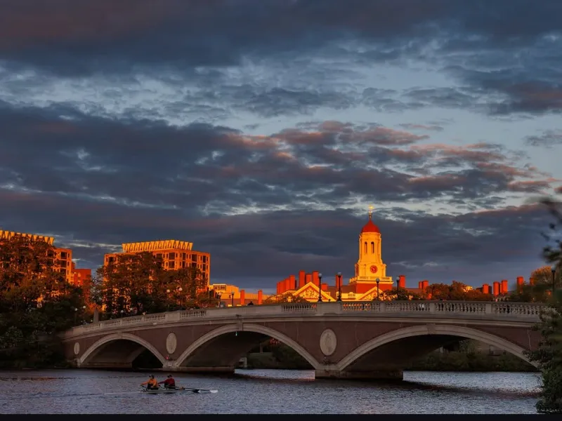 Picture of sunset in Charles River