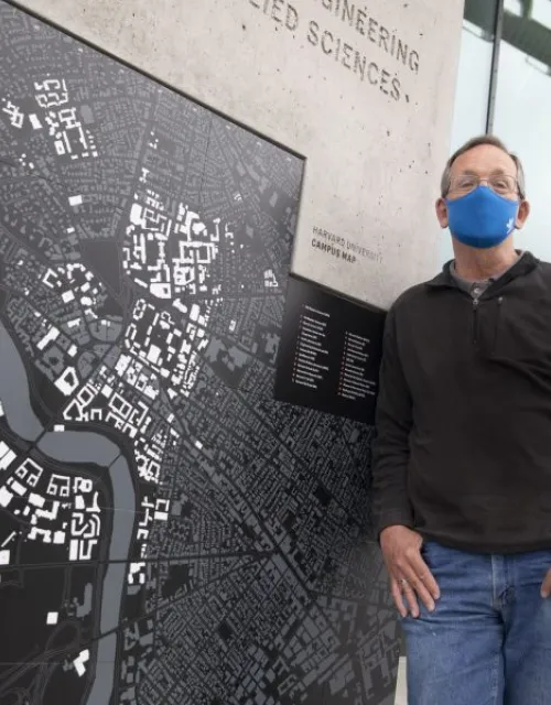 Professor Jim Waldo reviewed how well a pandemic-stressed internet handled the shift.