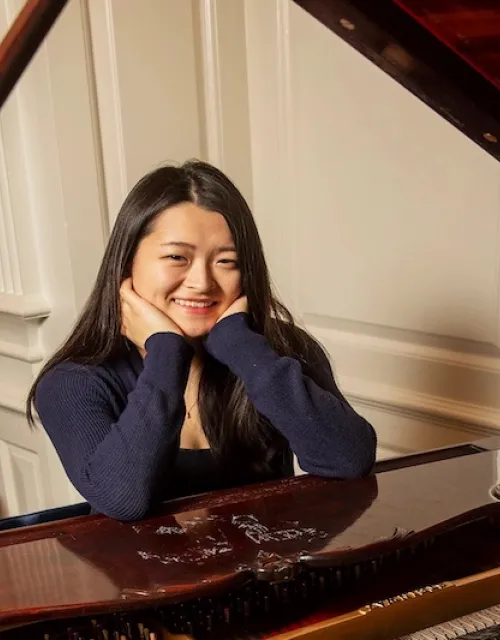 There was no Korean Disney princess so Julia Riew created her own for her senior thesis. Since releasing her first video about it, she has received notes and support from all over the world, extensive media coverage, and an agent.