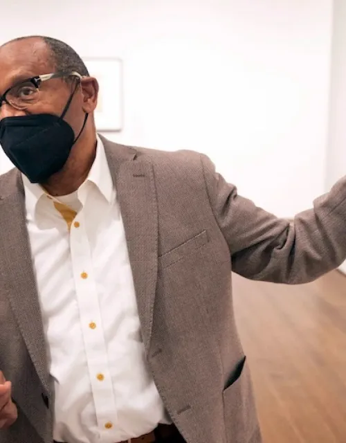 Allan Edmunds, founder of the Brandywine Workshop and Archives, recently visited the Harvard Art Museums to view the exhibition and meet with contributors who shared their personal responses to the prints on display.