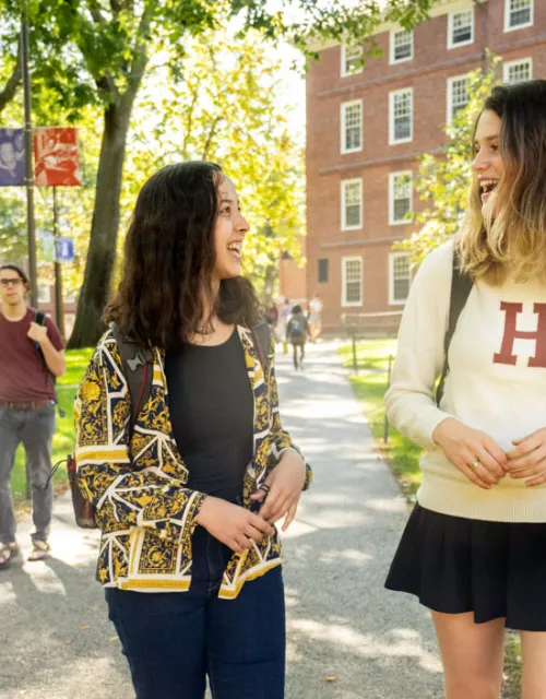 Students walking through Harvard Yard