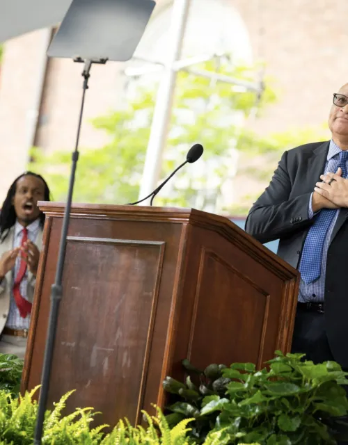 Comedian Larry Wilmore gives class day address
