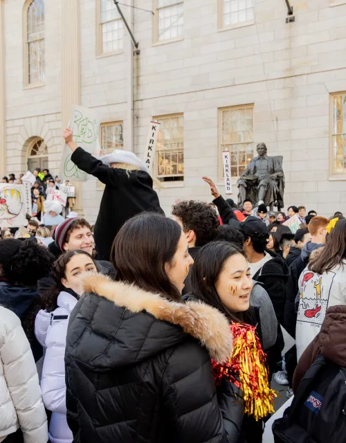 A crowd of students in Harvard Yard.