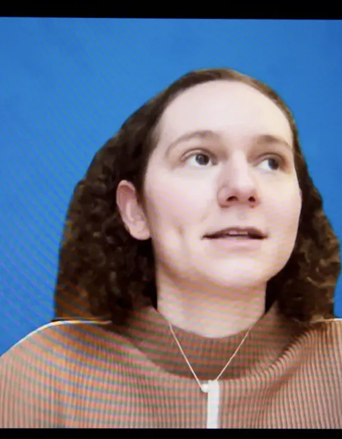 During a virtual talk, Shira Hoffer ’25 explained the inspiration behind her Hotline for Israel/Palestine project. “The first question I received was, ‘What’s the best solution to the Israeli-Palestinian conflict?’ Which I still haven’t answered.”