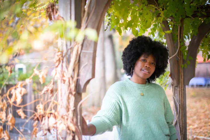 Uzo Ngwu ’23 standing outside