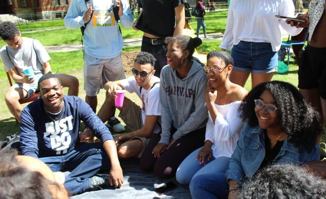 Here are members of the Class of 2022 enjoying a picnic outdoors.