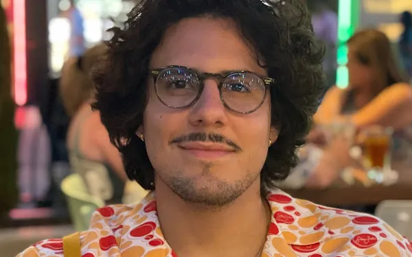 Headshot of Francisco Javier Cernada '20