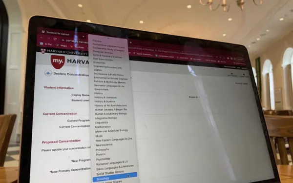 A picture of a computer screen with an overview of the portal where students can declare their concentration. 