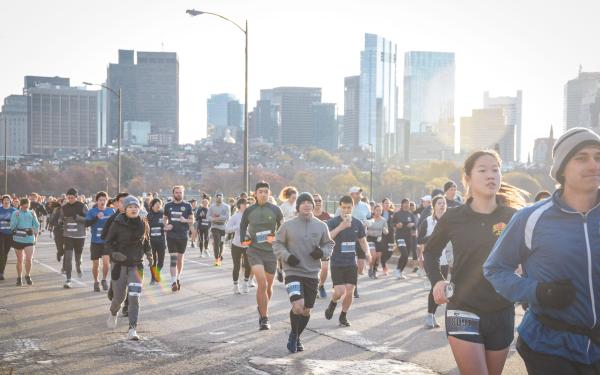 A picture of many runners (including the author, Ricky) running during the Cambridge Half Marathon.